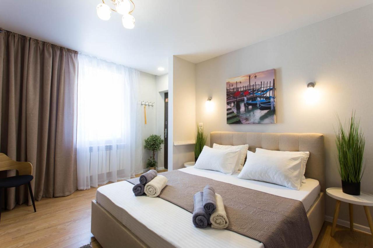 Apartment In The City Center - Gimnasiyna Naberezhna 24A-1 ハルキウ エクステリア 写真