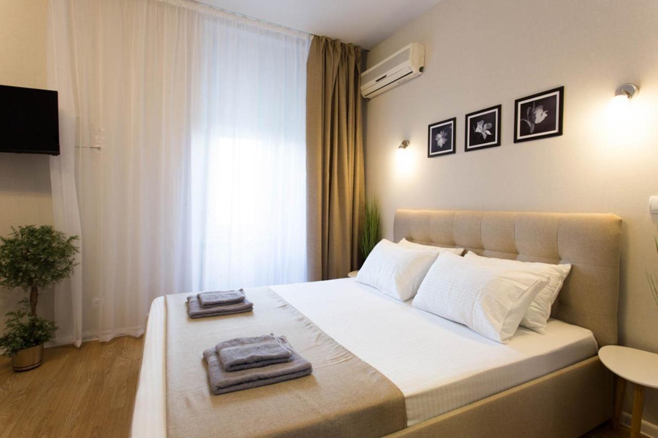 Apartment In The City Center - Gimnasiyna Naberezhna 24A-1 ハルキウ エクステリア 写真
