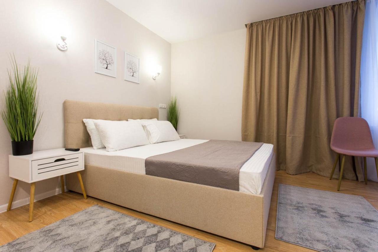 Apartment In The City Center - Gimnasiyna Naberezhna 24A-1 ハルキウ エクステリア 写真