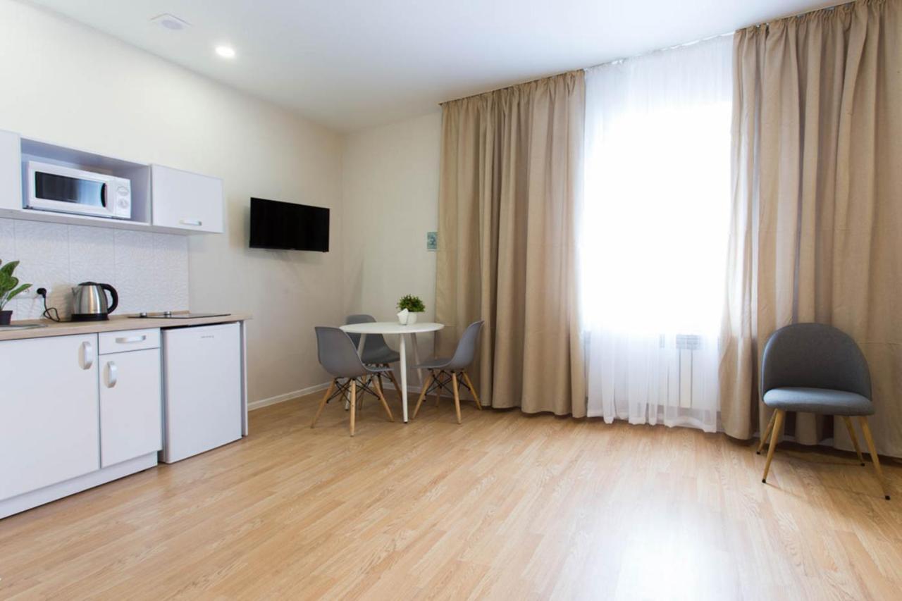 Apartment In The City Center - Gimnasiyna Naberezhna 24A-1 ハルキウ エクステリア 写真